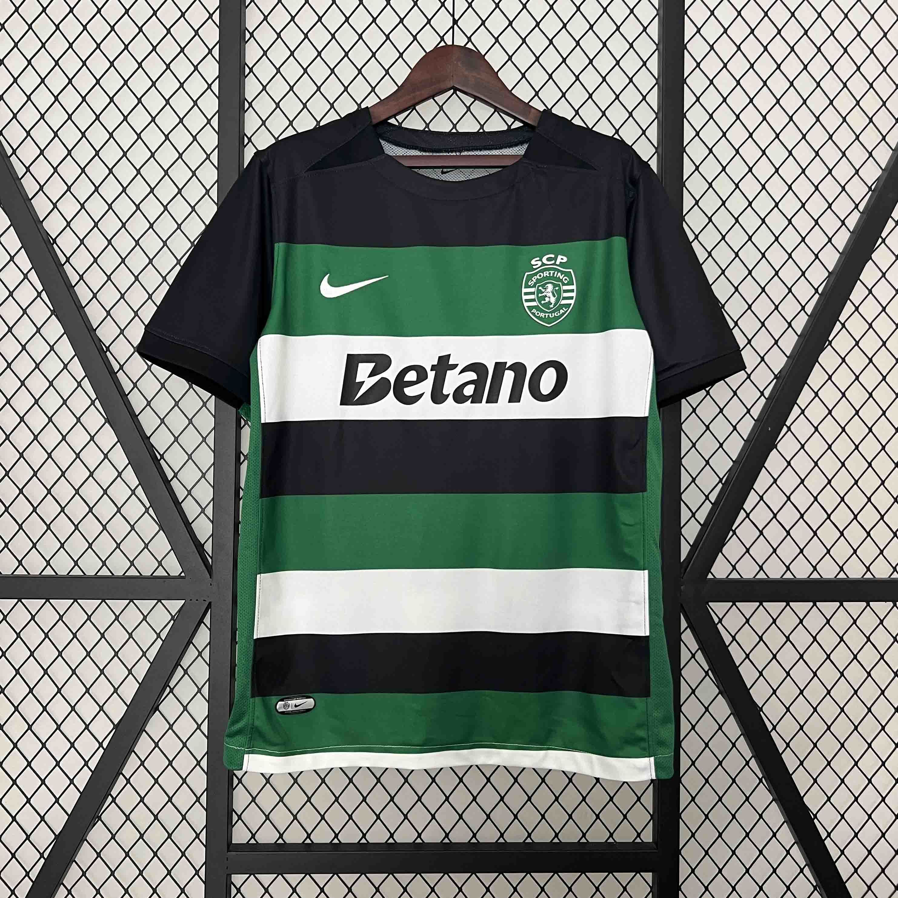 Sporting Home Jersey 24/25
